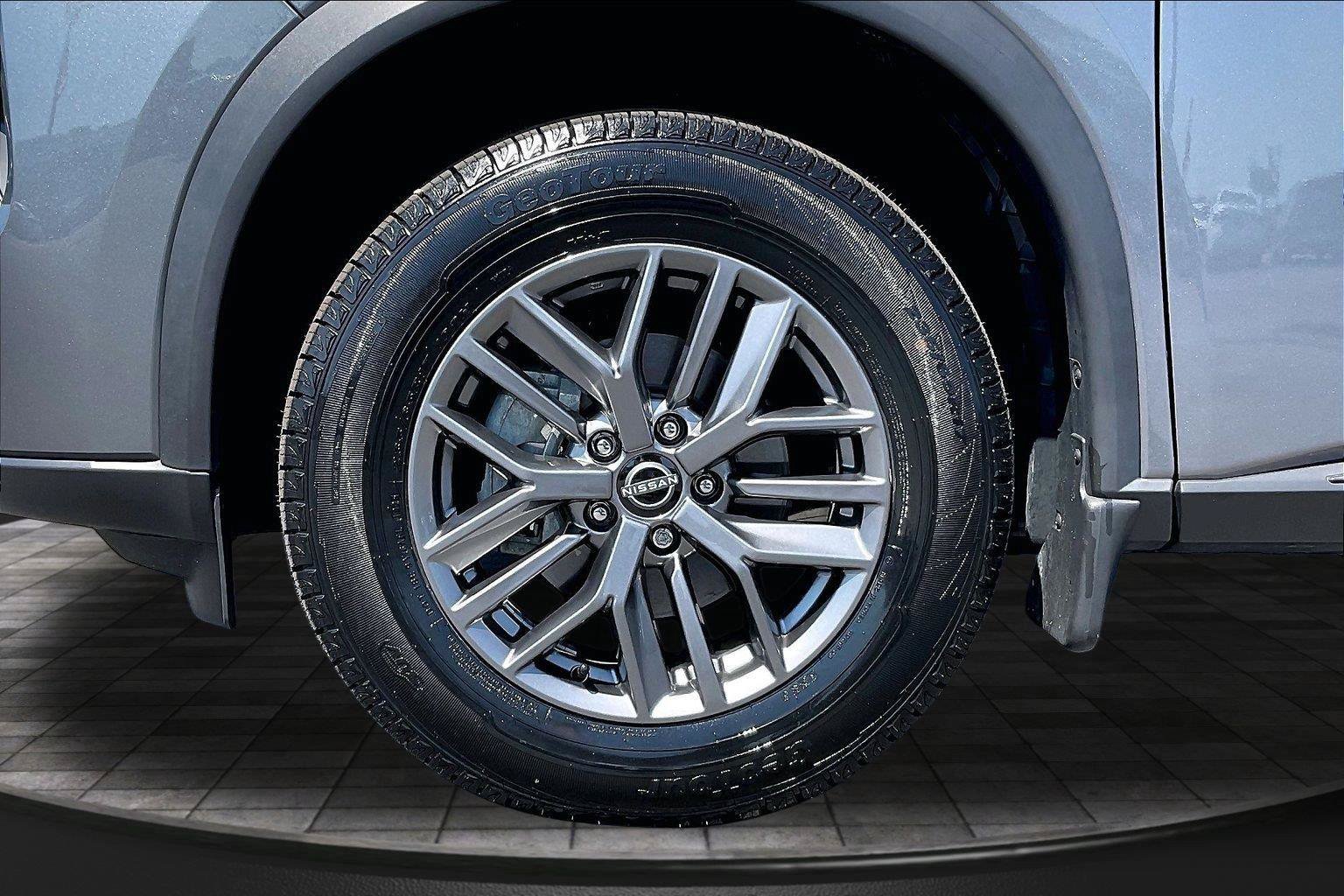 Certified 2025 Nissan Rogue S FWD image 10