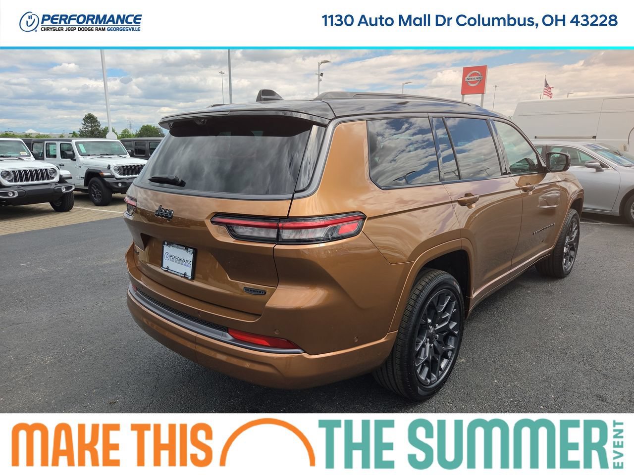 New 2026 Jeep Grand Cherokee L Summit w/ Obsidian Package AWD/4WD image 7