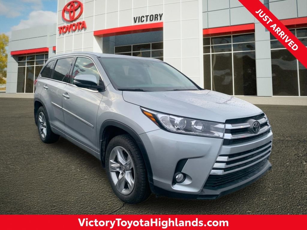 Used 2018 Toyota Highlander Limited image 1