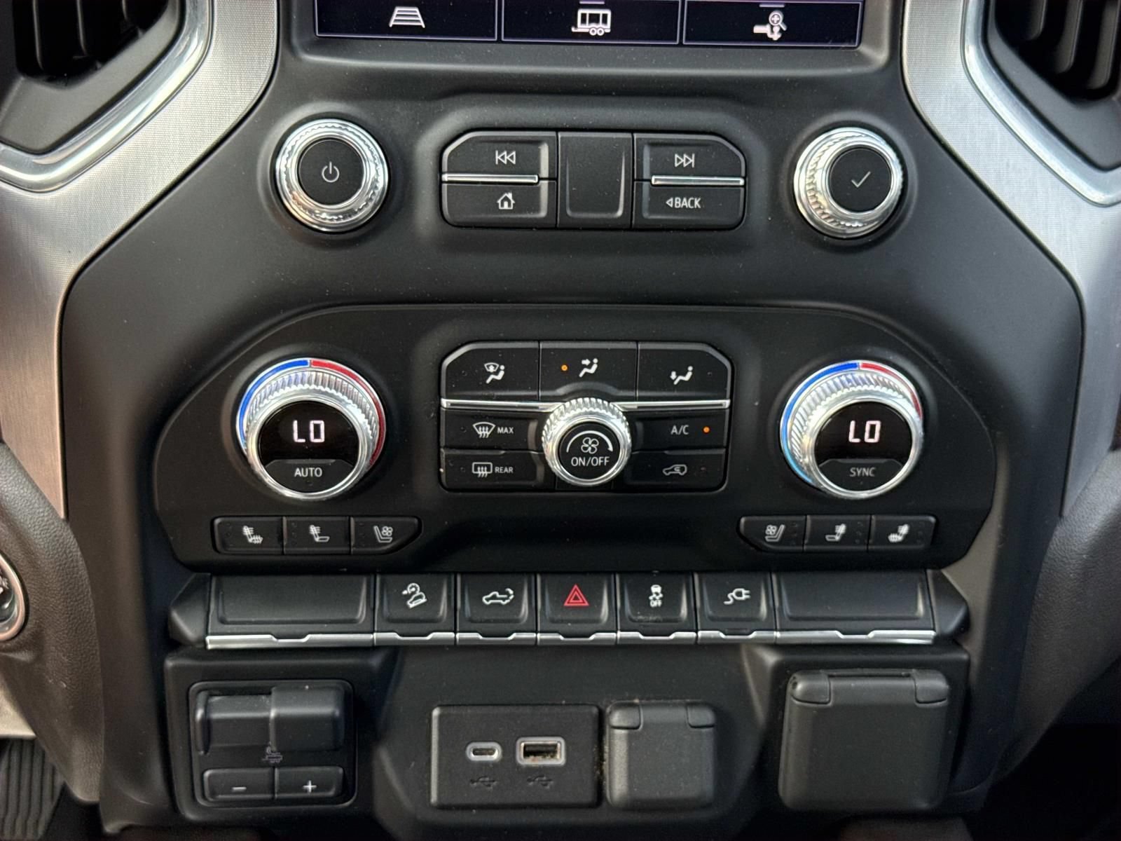 Used 2022 GMC Sierra 1500 SLT w/ SLT Premium Package AWD/4WD image 11
