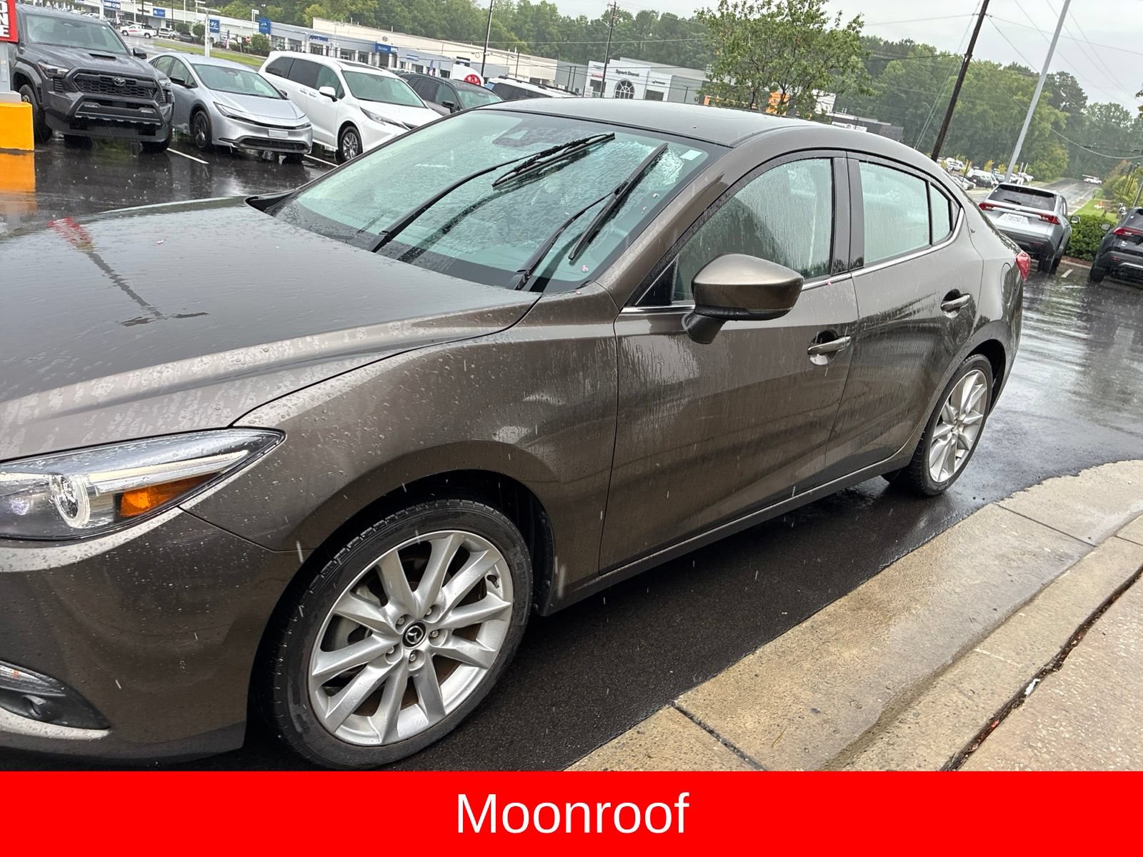 Used 2017 MAZDA MAZDA3 Grand Touring w/ Premium Equipment Package FWD image 8