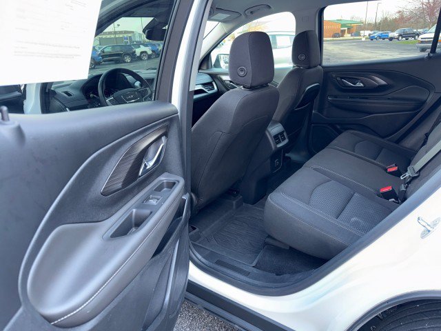 Used 2023 GMC Terrain SLE w/ Driver Convenience Package FWD image 23