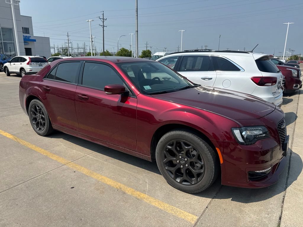 Used 2022 Chrysler 300 Touring L w/ Popular Equipment Group AWD/4WD image 3