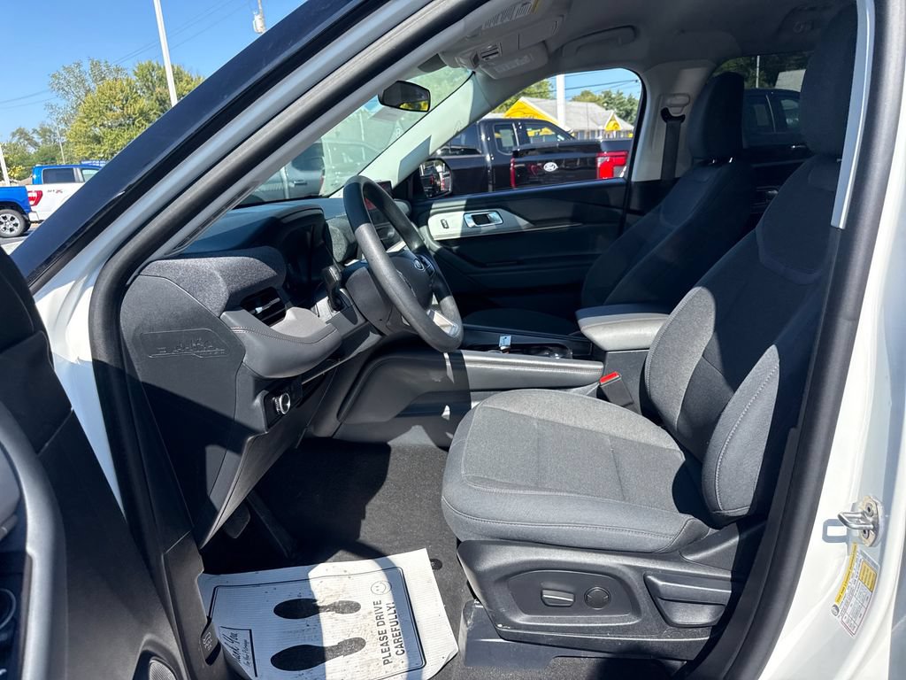 Used 2026 Ford Explorer Active RWD image 24