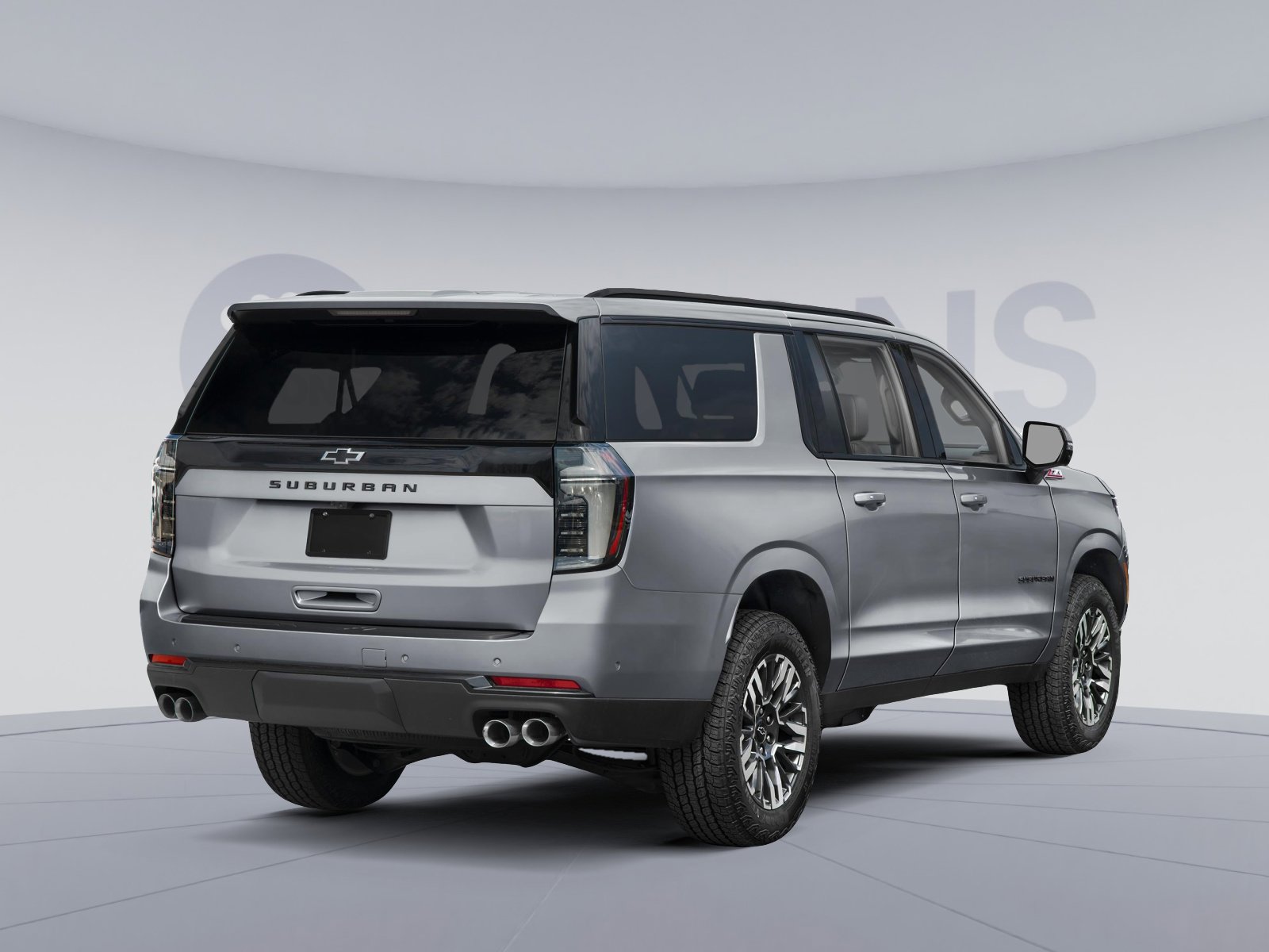 Used 2025 Chevrolet Suburban Z71 image 2