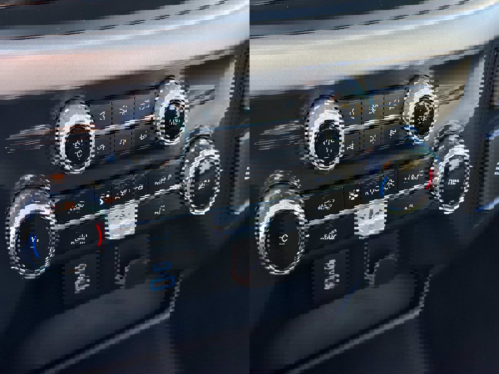 Used 2024 Ford F150 XLT image 10