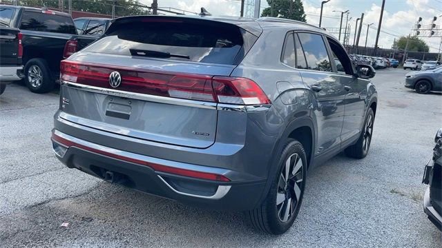 Used 2024 Volkswagen Atlas Cross Sport SE image 6