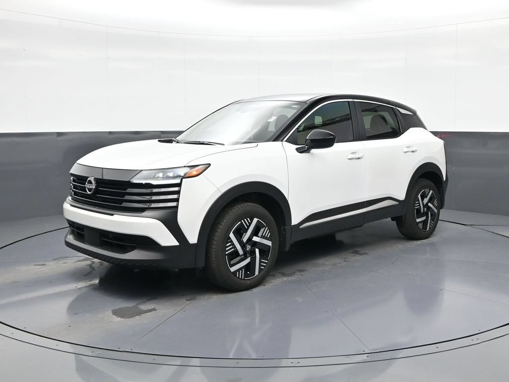 Used 2025 Nissan Kicks SV FWD image 3