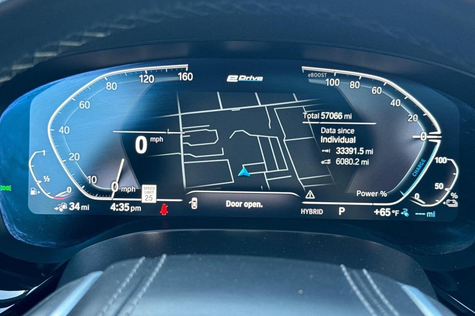 Used 2023 BMW 530e w/ Convenience Package image 18