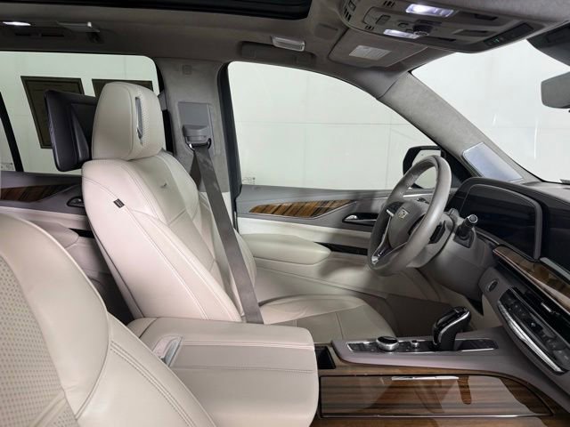 Used 2024 Cadillac Escalade Sport Platinum AWD/4WD image 35