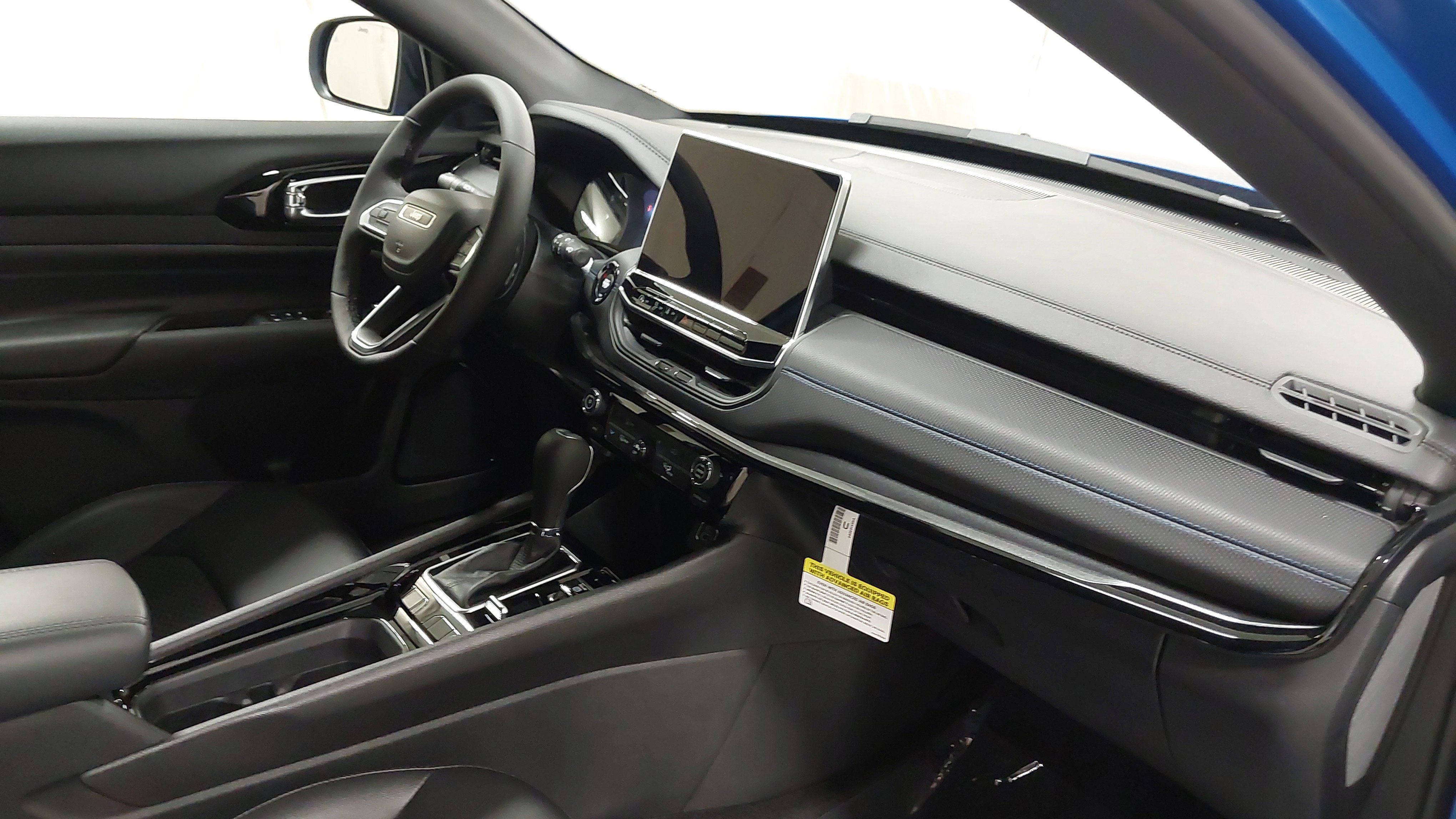 New 2026 Jeep Compass Latitude image 29