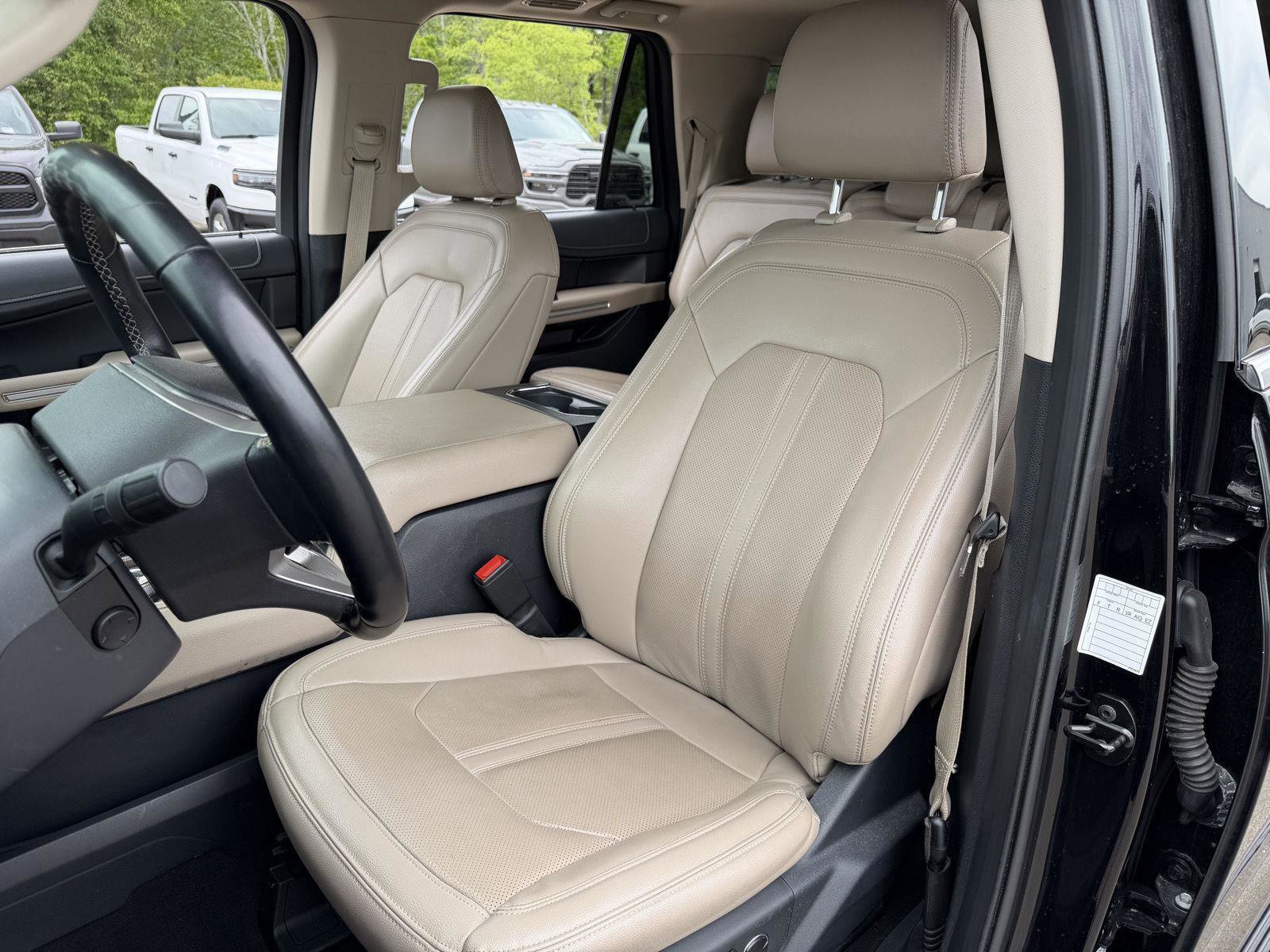 Used 2024 Ford Expedition Max Limited RWD image 16