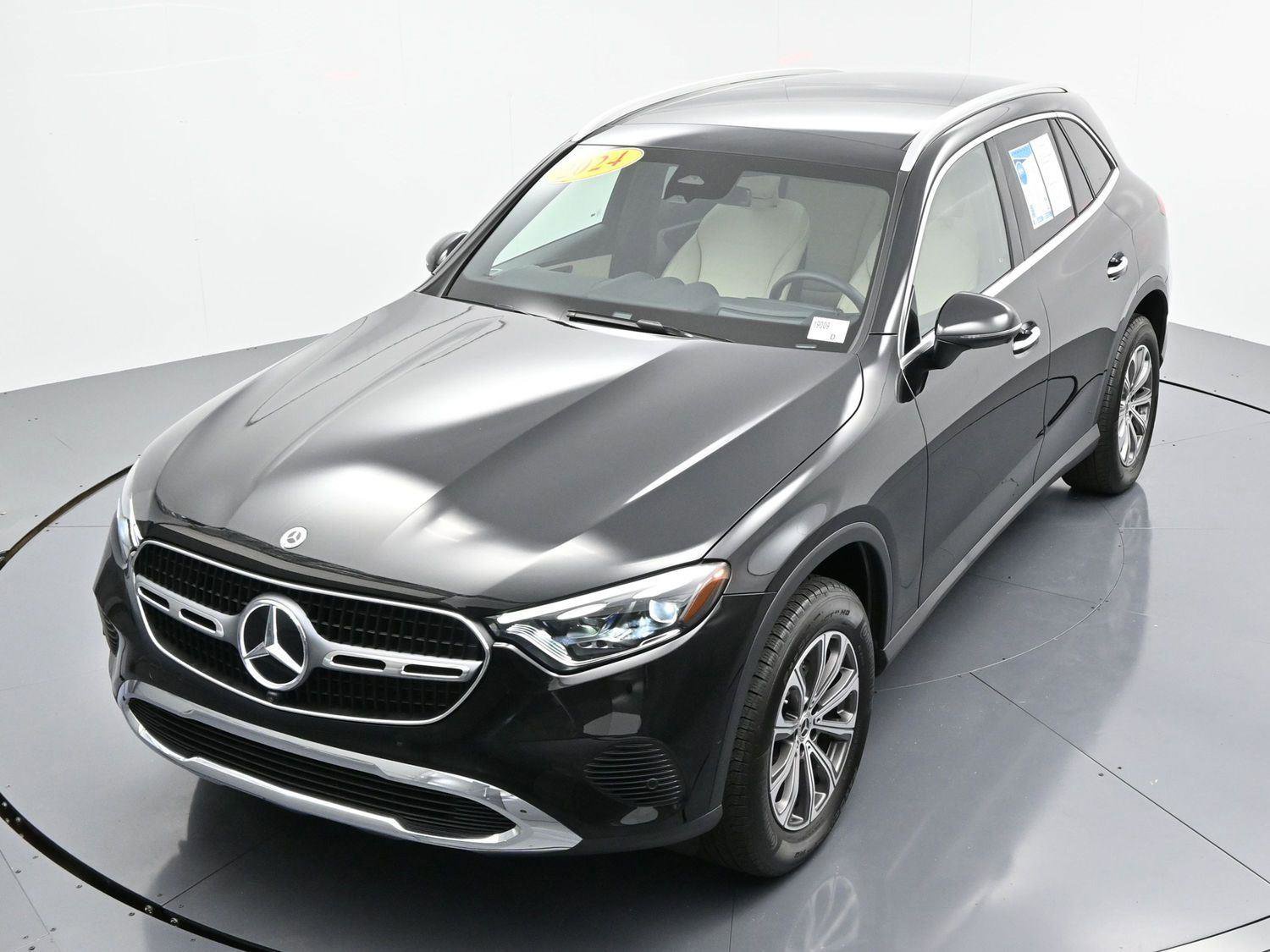 Used 2024 Mercedes-Benz GLC 300 4MATIC image 35