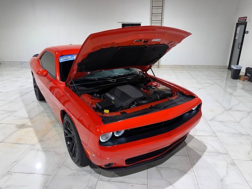 Used 2020 Dodge Challenger R/T w/ Blacktop Package RWD image 4