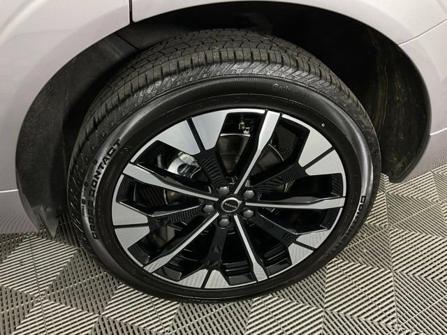 Certified 2026 Volvo XC60 B5 Plus AWD/4WD image 36