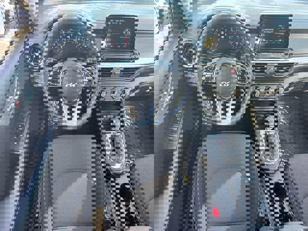 Used 2023 Kia Forte LXS image 15