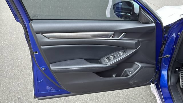 Used 2018 Honda Accord Sport image 9