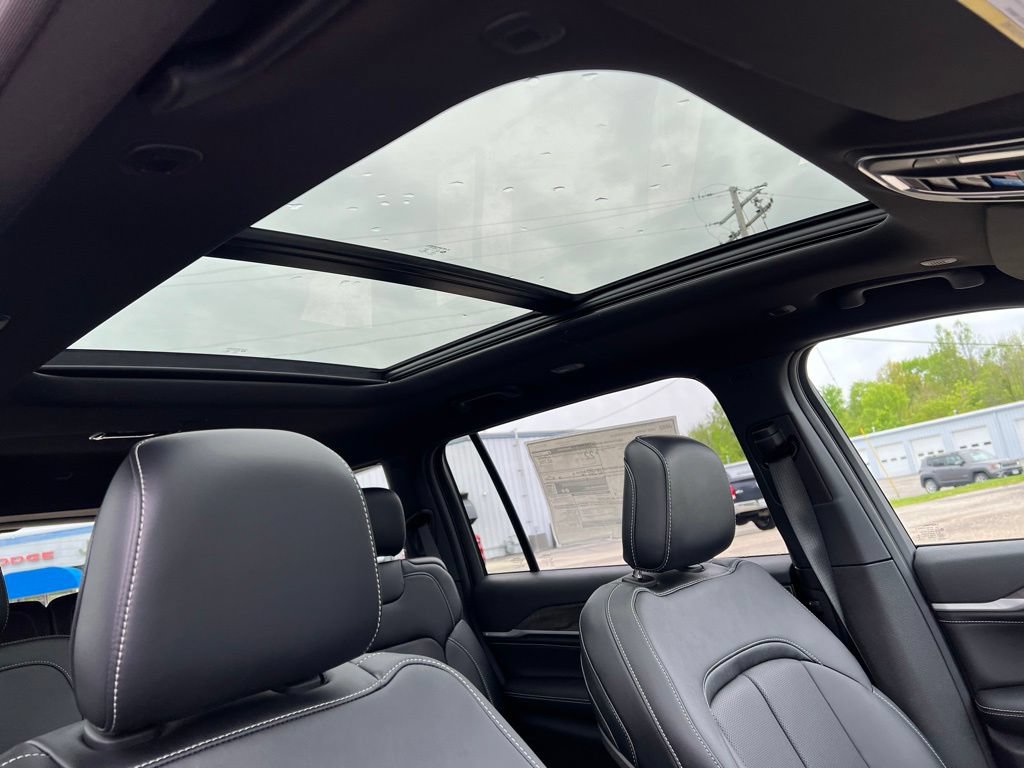 New 2026 Jeep Grand Cherokee L Limited AWD/4WD image 16