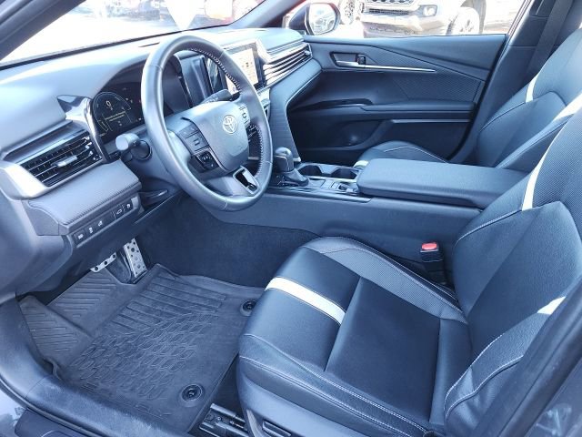 Certified 2025 Toyota Camry SE image 6