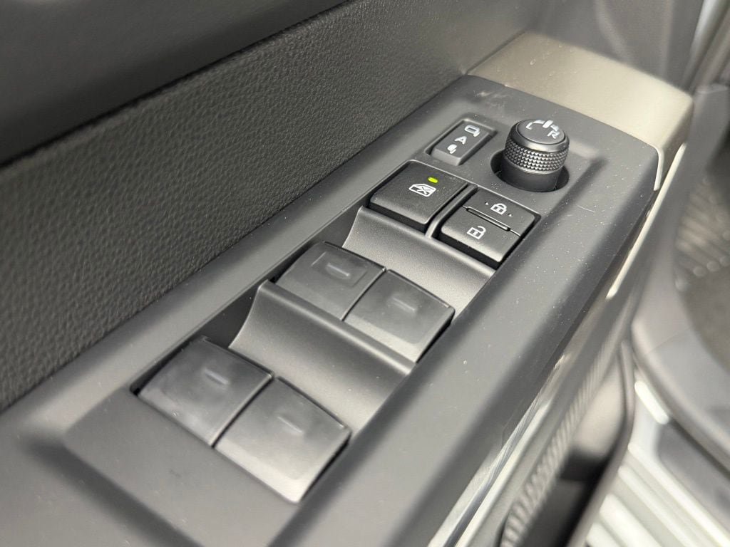 New 2026 Toyota Tundra Platinum AWD/4WD image 17