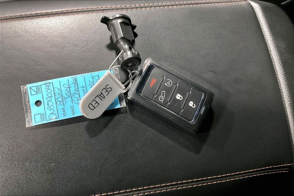 Used 2022 Jeep Grand Cherokee L Summit image 13