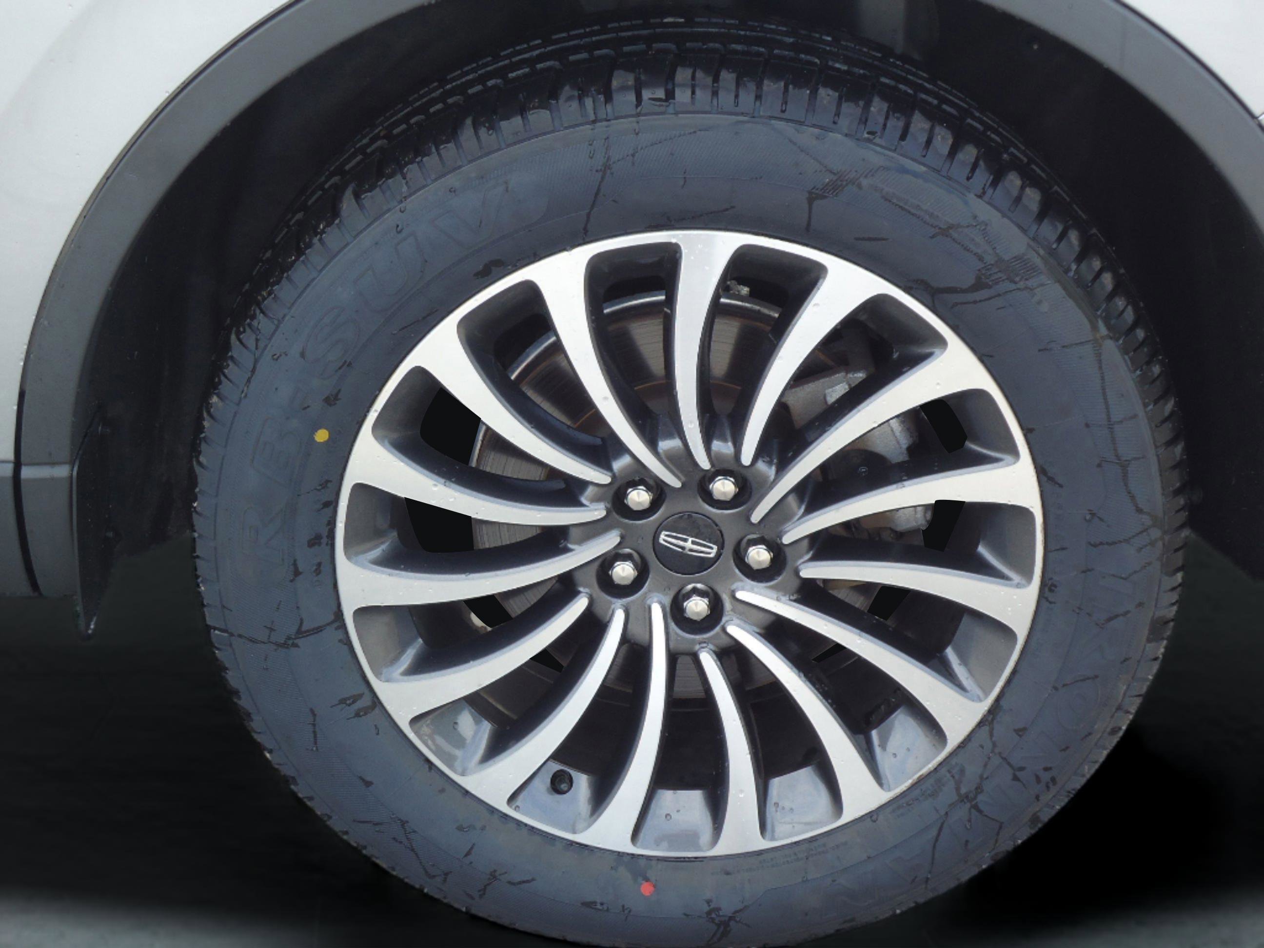 Used 2022 Lincoln Aviator AWD w/ Premium Package image 9