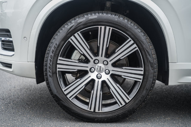 Certified 2024 Volvo XC90 T8 Ultimate w/ Lounge Package AWD/4WD image 17
