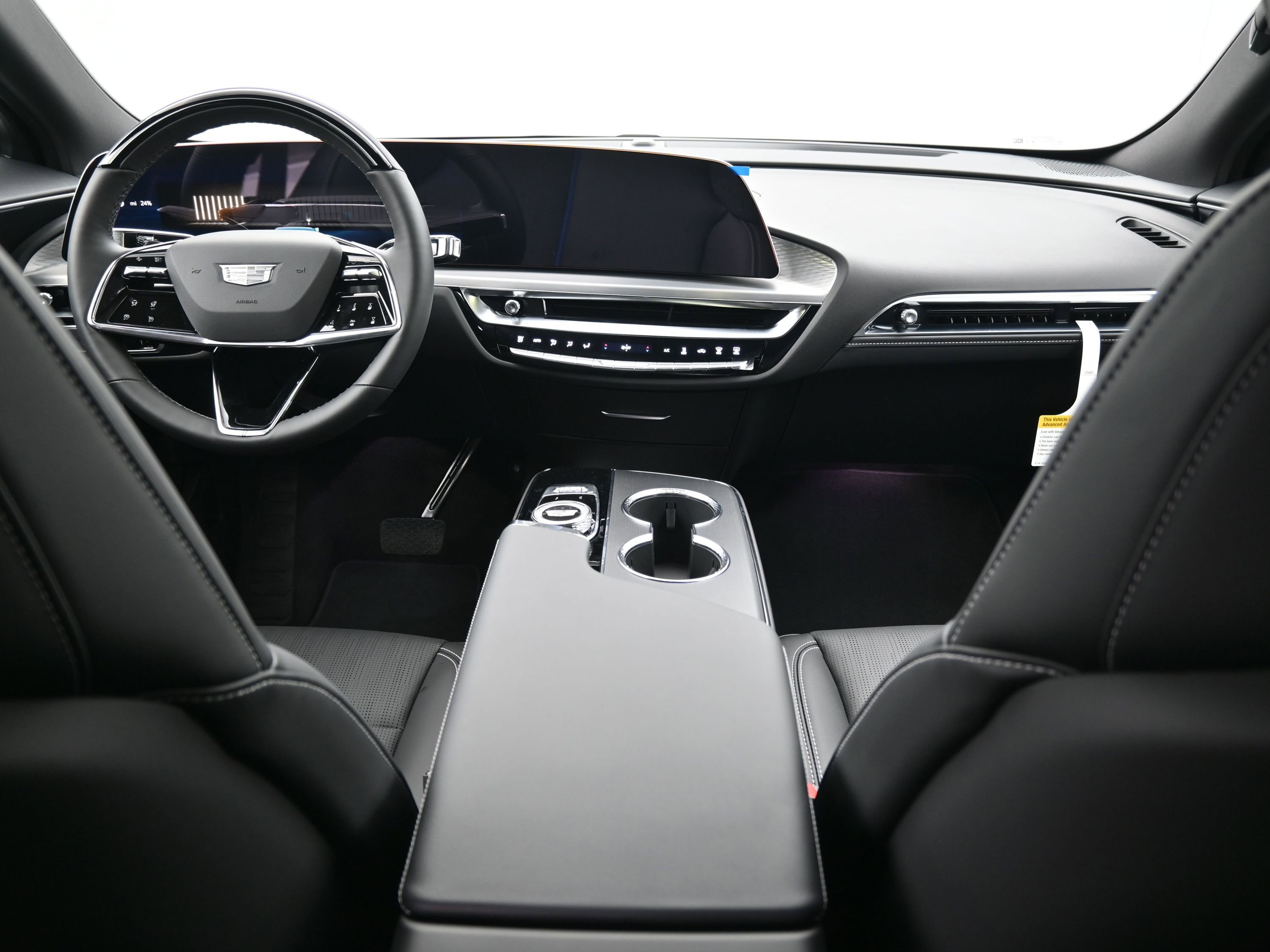 New 2026 Cadillac Lyriq Sport w/ LPO, Floor Liner Package AWD/4WD image 9