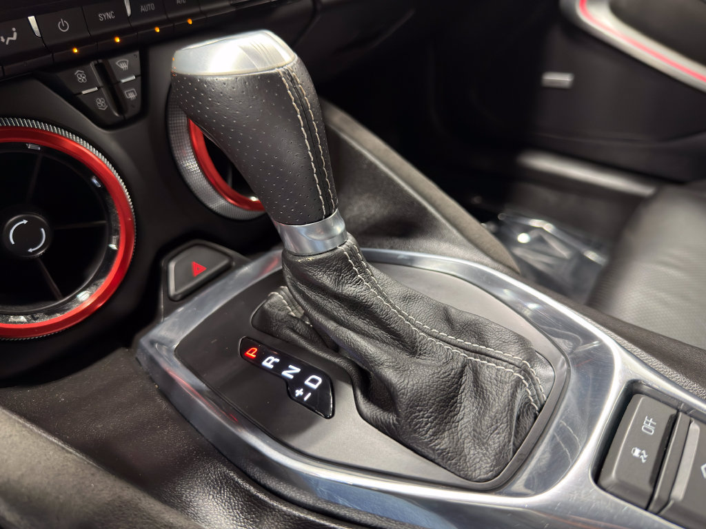 Used 2016 Chevrolet Camaro SS RWD image 31