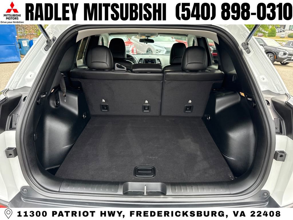 Used 2019 Jeep Cherokee Latitude Plus AWD/4WD image 15