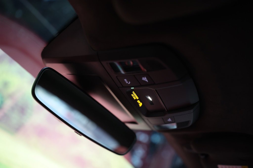 Used 2024 Porsche 911 Carrera w/ Premium Package image 40