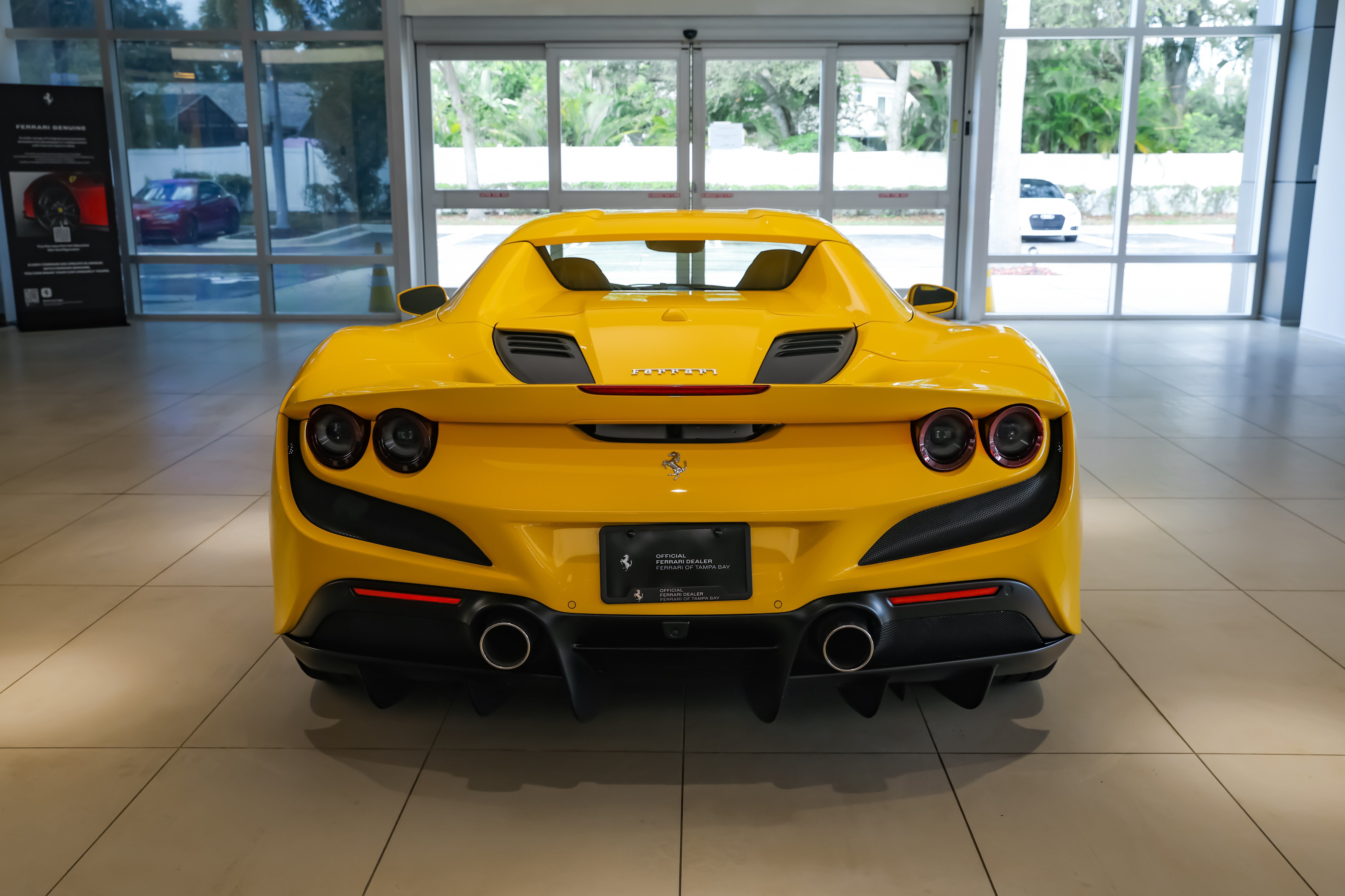 Used 2023 Ferrari F8 Tributo RWD image 39