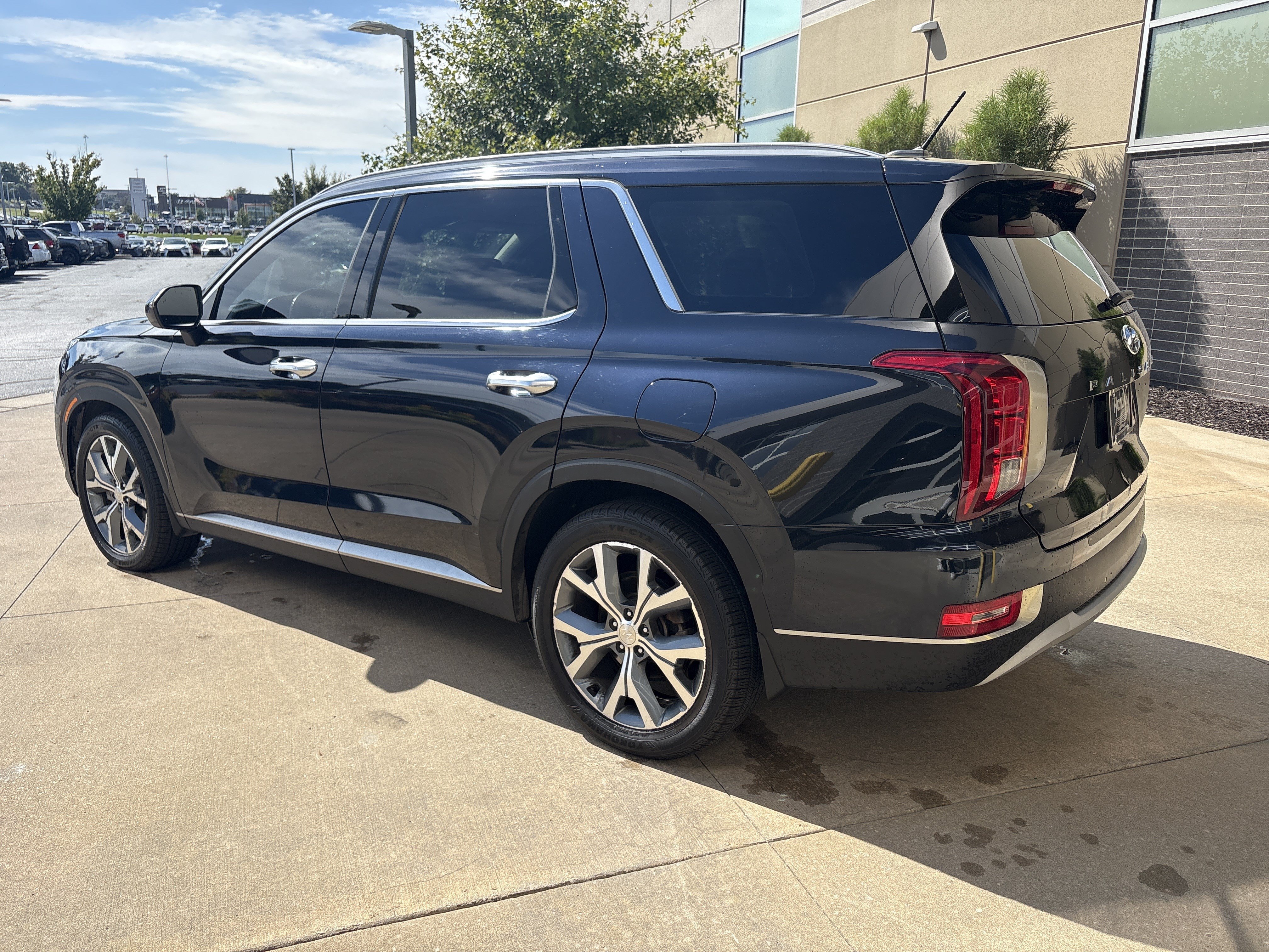 Used 2020 Hyundai Palisade SEL w/ Premium Package FWD image 25