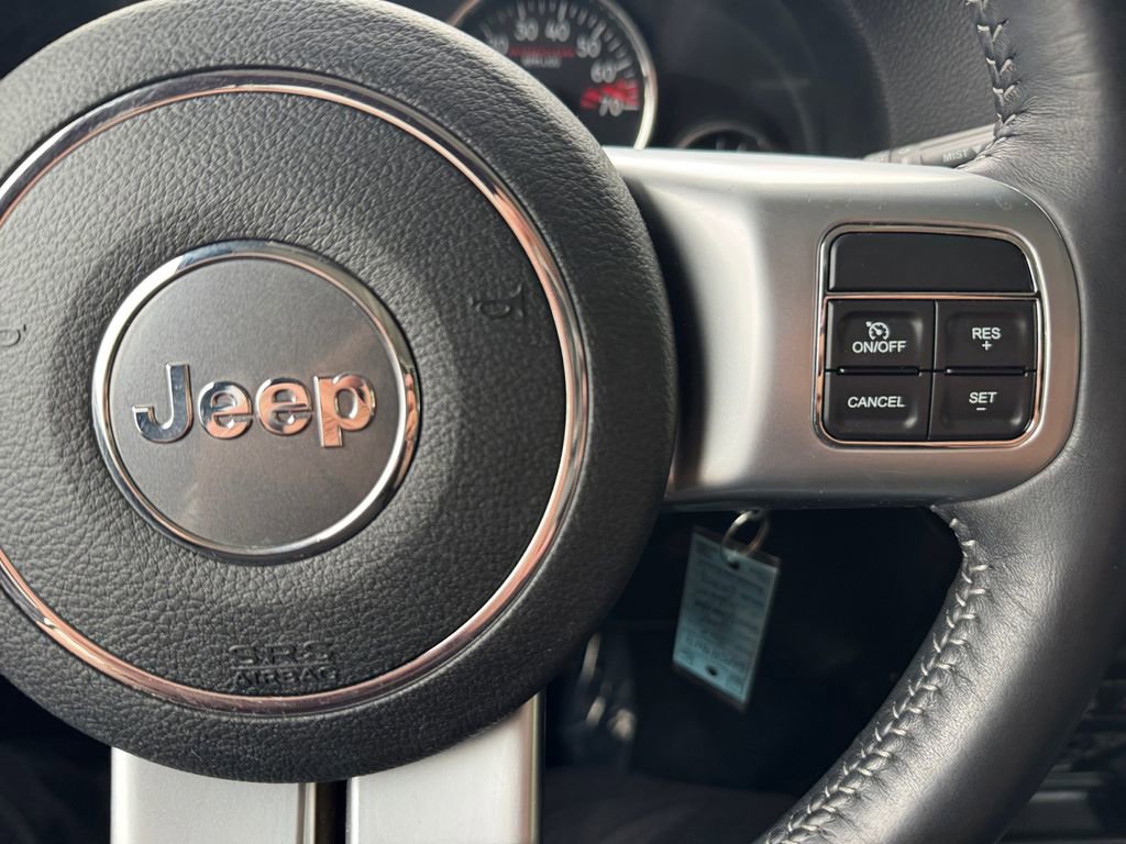 Used 2017 Jeep Wrangler Unlimited Rubicon image 30