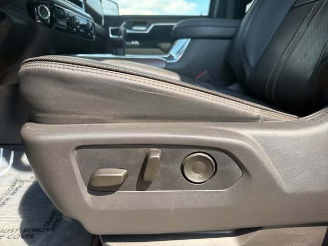 Used 2025 Chevrolet Silverado 1500 High Country AWD/4WD image 15