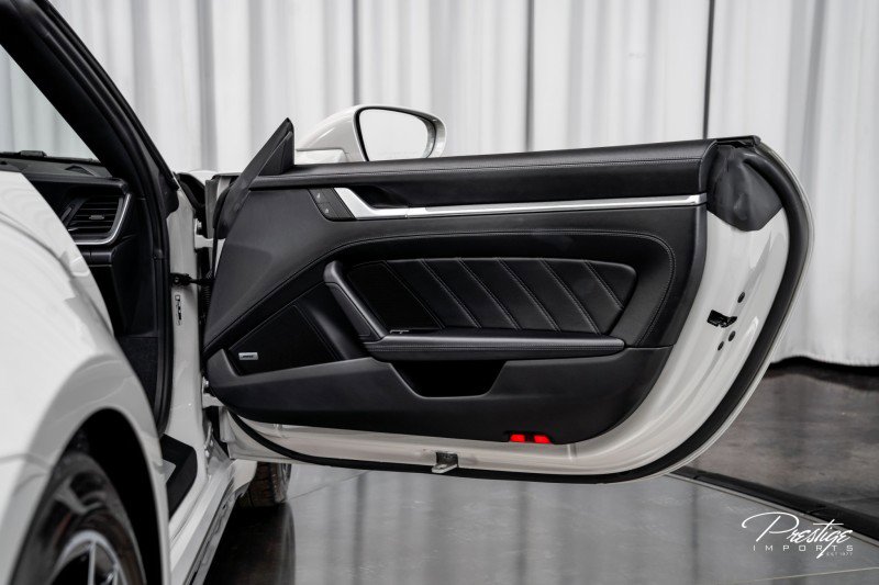 Used 2025 Porsche 911 Turbo image 35