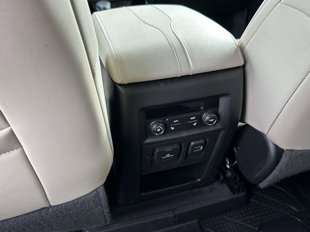 Certified 2023 Chevrolet Traverse Premier w/ LPO, Floor Liner Package image 14