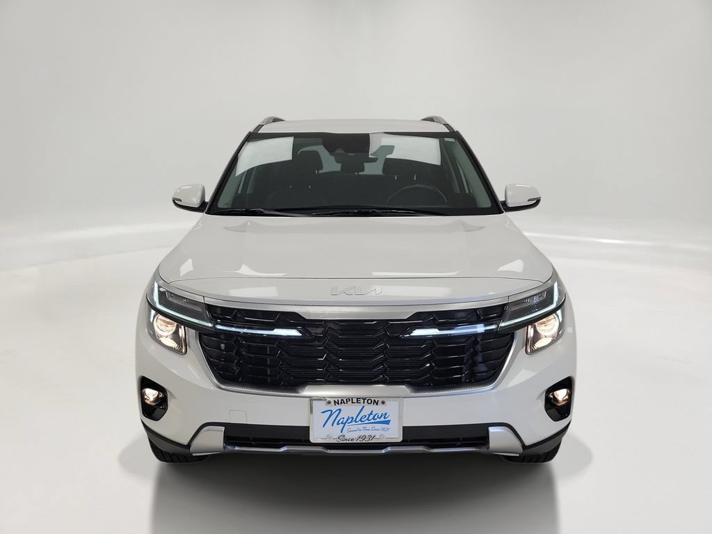 Used 2024 Kia Seltos S AWD/4WD image 2