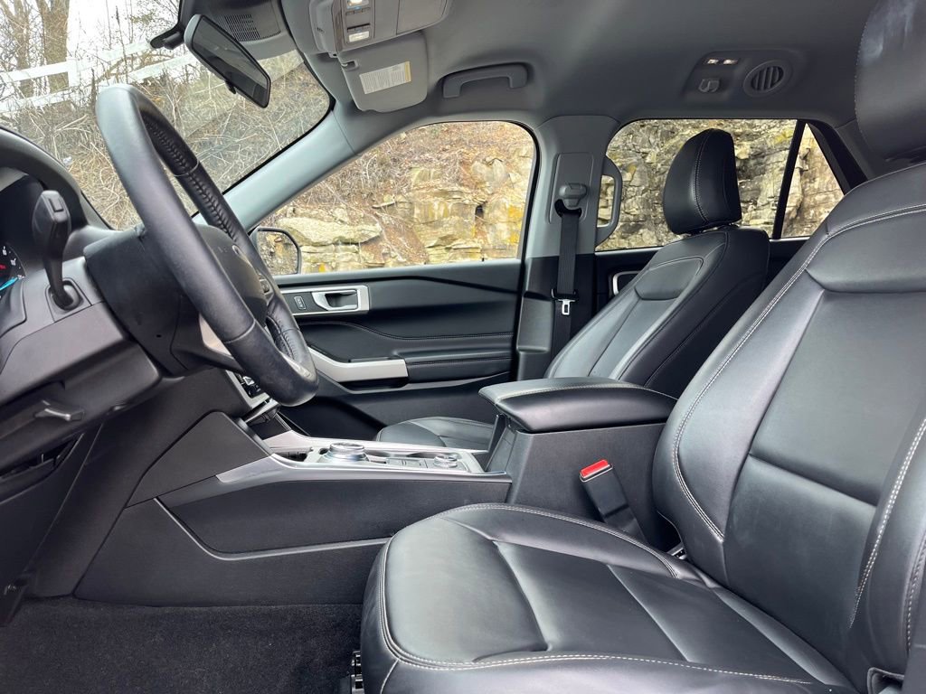 Certified 2023 Ford Explorer XLT w/ Equipment Group 202A image 18