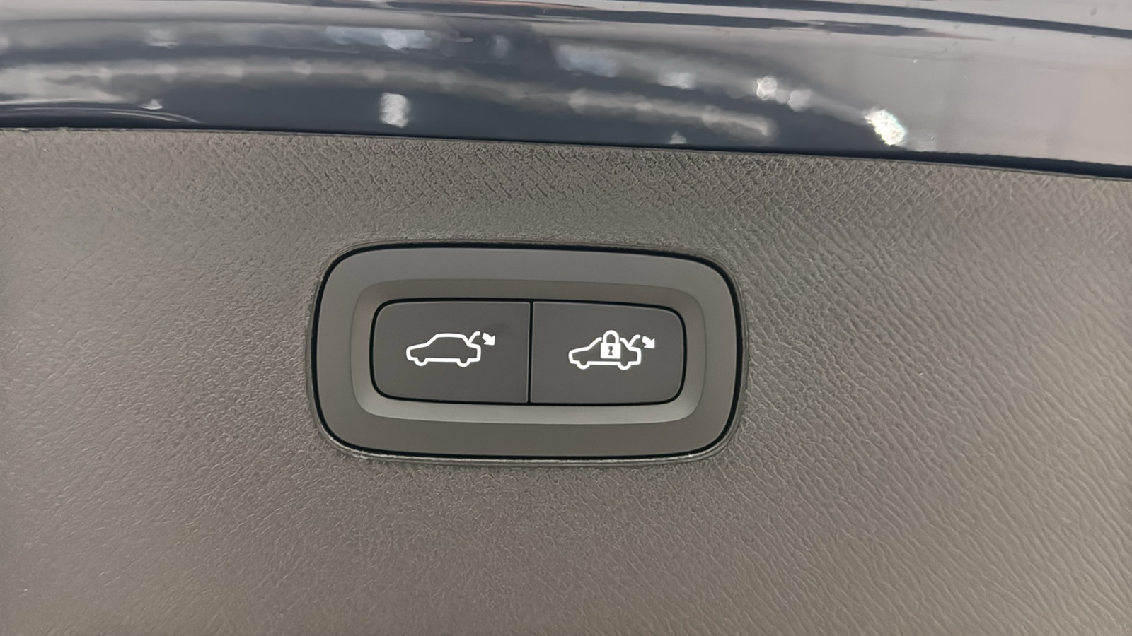 New 2027 Volvo XC90 B6 Plus AWD/4WD image 31
