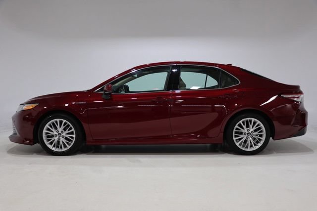Used 2020 Toyota Camry XLE w/ Driver Assist Package FWD image 4