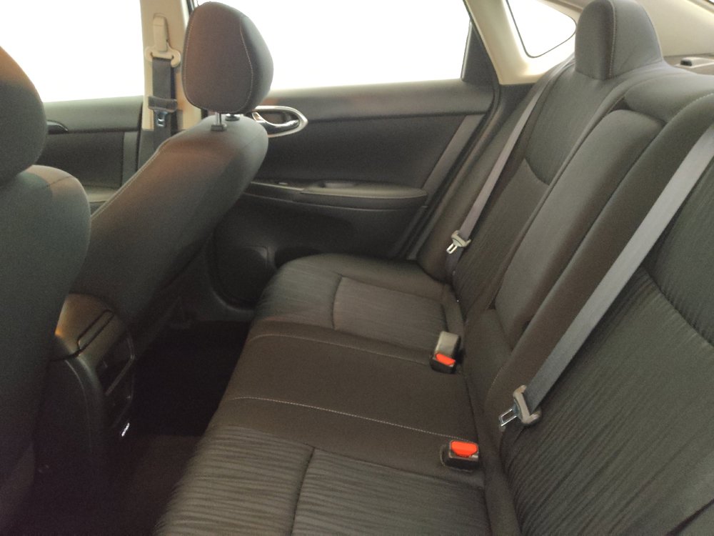 Used 2019 Nissan Sentra SV FWD image 18