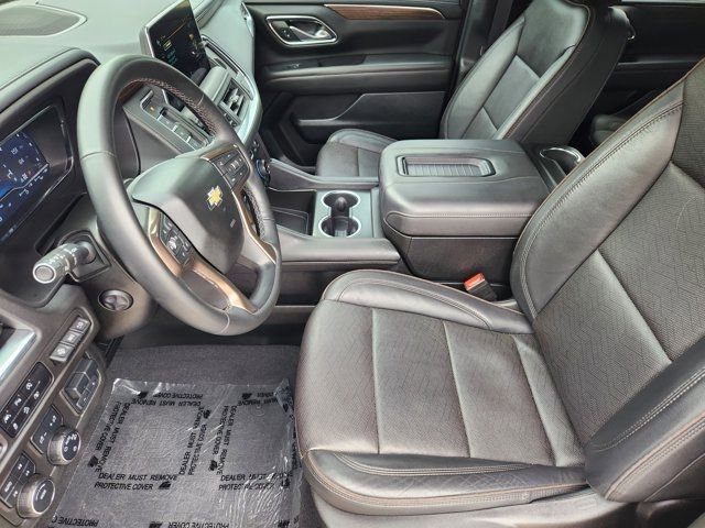 Used 2024 Chevrolet Suburban High Country w/ Premium Package image 4