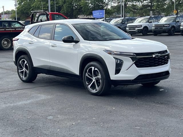 Used 2024 Chevrolet Trax RS w/ Driver Confidence Package FWD image 7