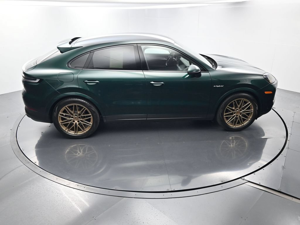 Certified 2025 Porsche Cayenne S AWD/4WD image 43