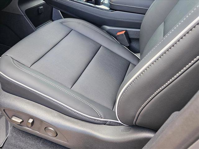 New 2026 Buick Enclave Preferred w/ LPO, Floor Liner Package image 4