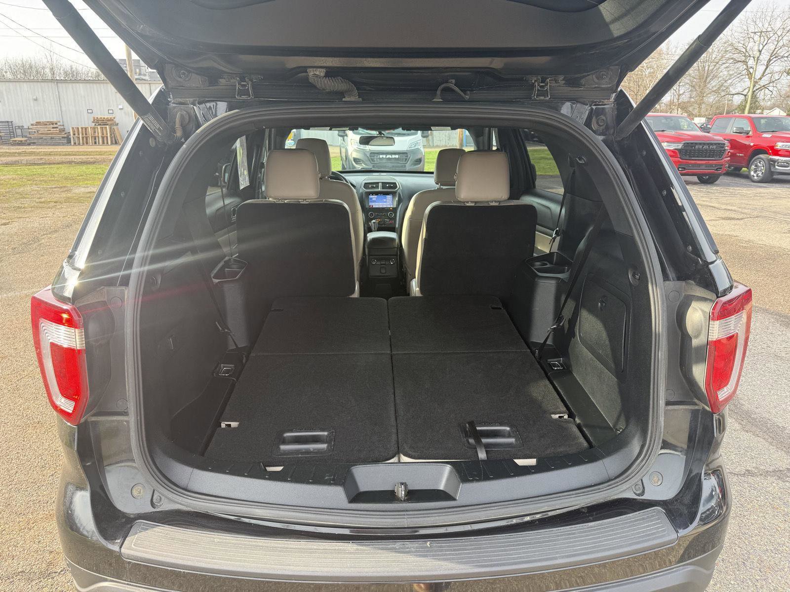 Used 2019 Ford Explorer XLT w/ Equipment Group 202A image 40