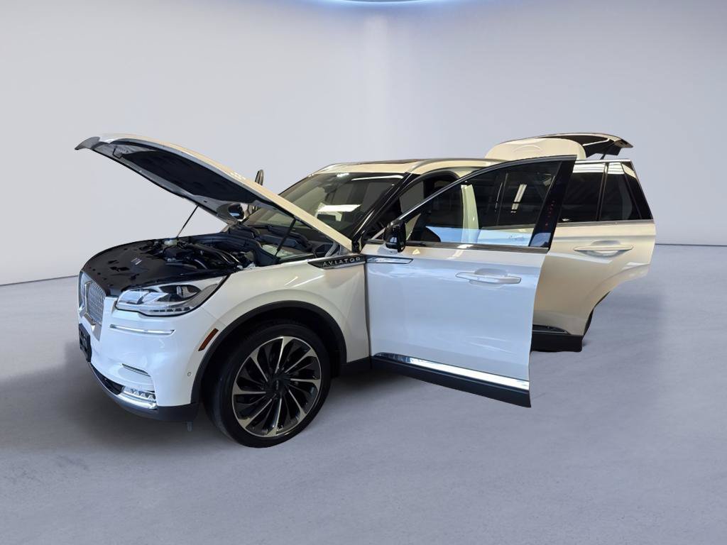 Used 2021 Lincoln Aviator Reserve AWD/4WD image 11