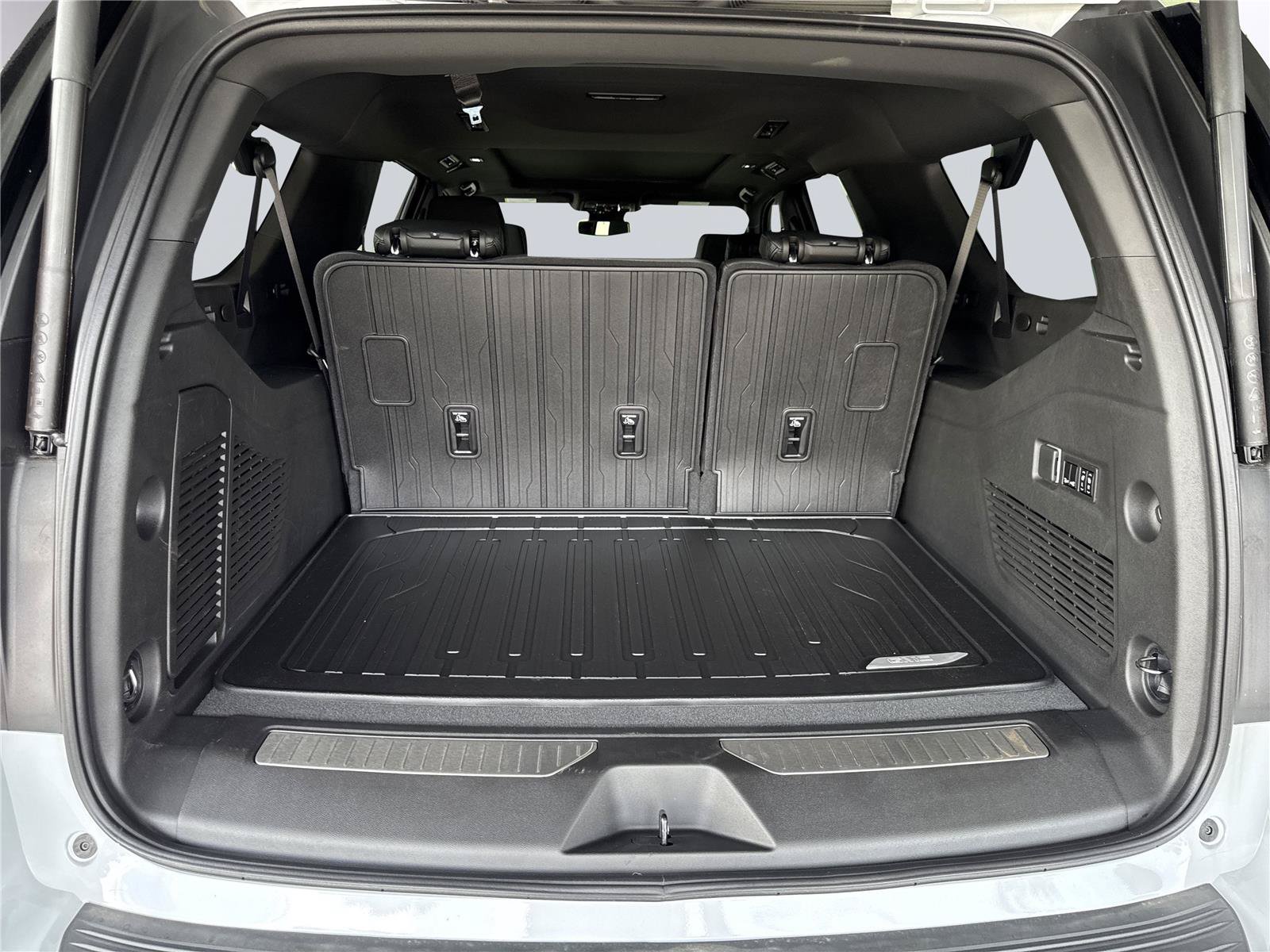 New 2026 GMC Yukon XL Denali w/ Sun & Power Step Package RWD image 34