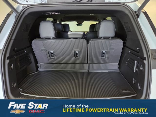 New 2026 Chevrolet Traverse High Country w/ LPO, Floor Liner Package FWD image 15